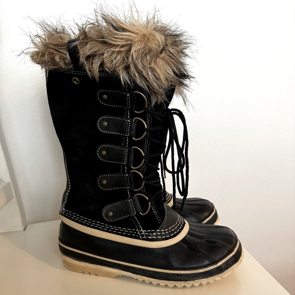 SOREL Joan of Arctic Winter Boots 8